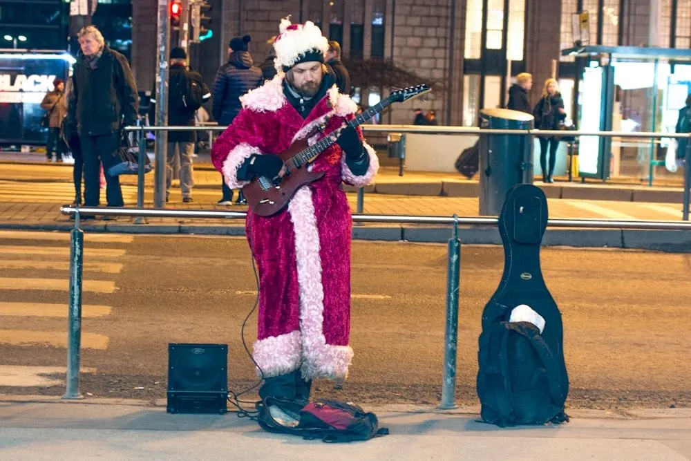 Street Performer for Helsinki Christmas