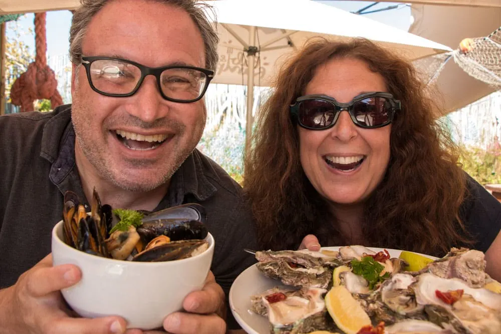 Daryl and Mindi Eat Oysters