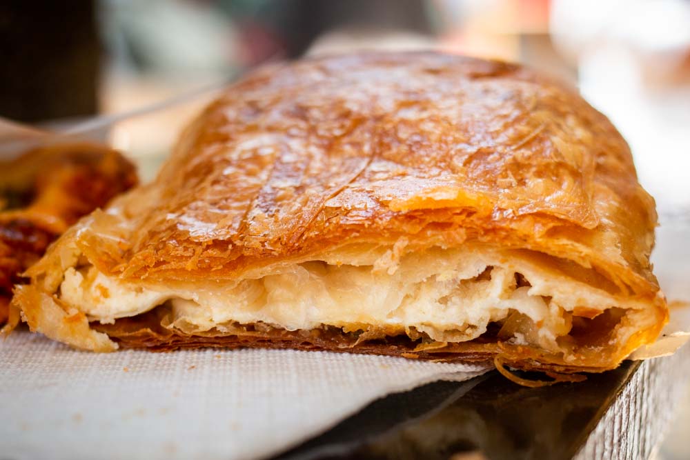 mit kell enni Görögországban - sajtos pite