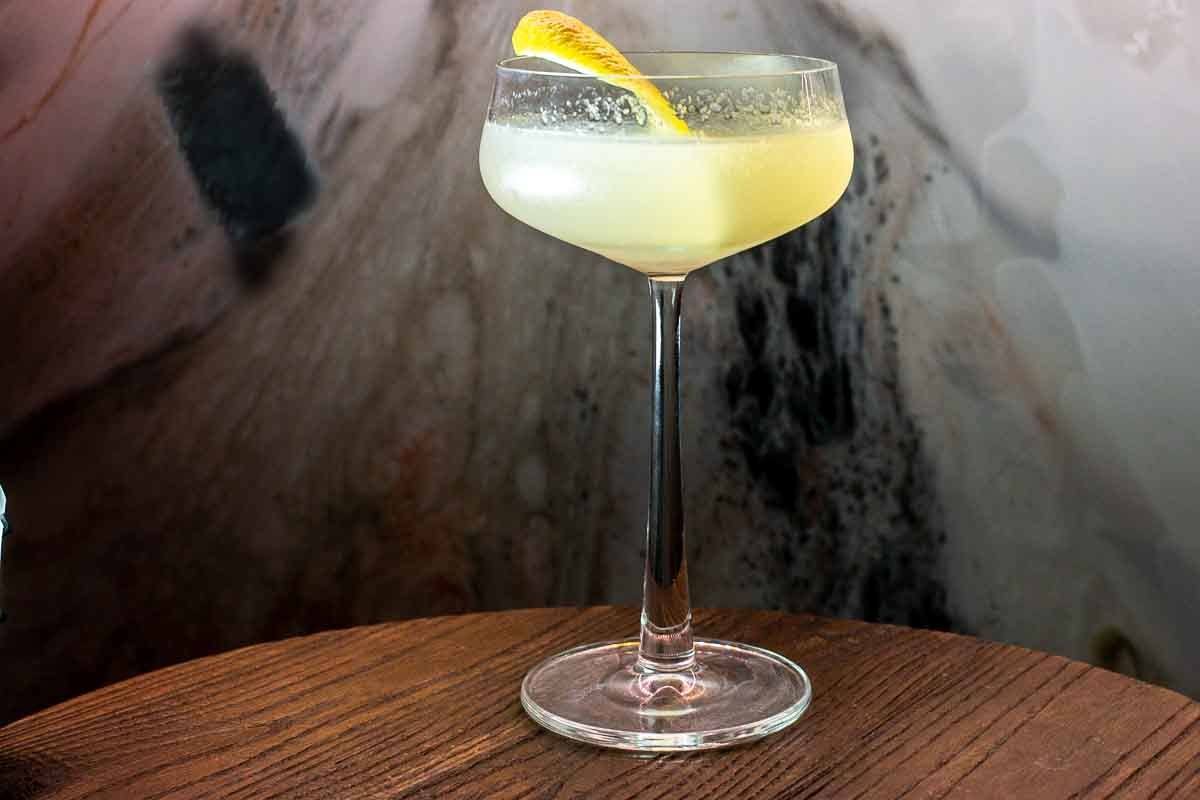 Cocktail im Nine Lives in London