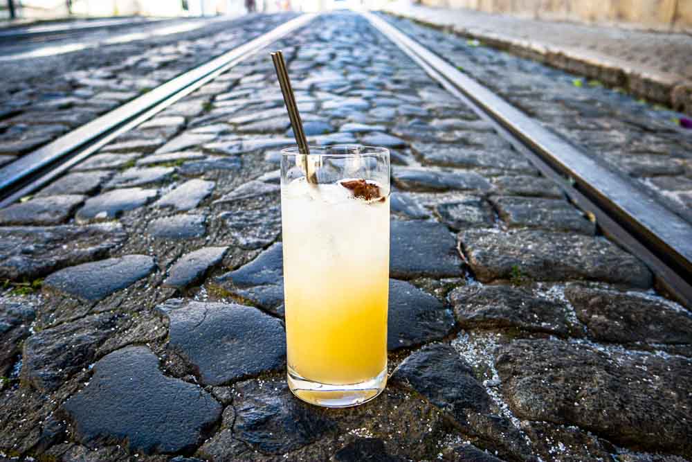 Mauresque Cocktail on Street