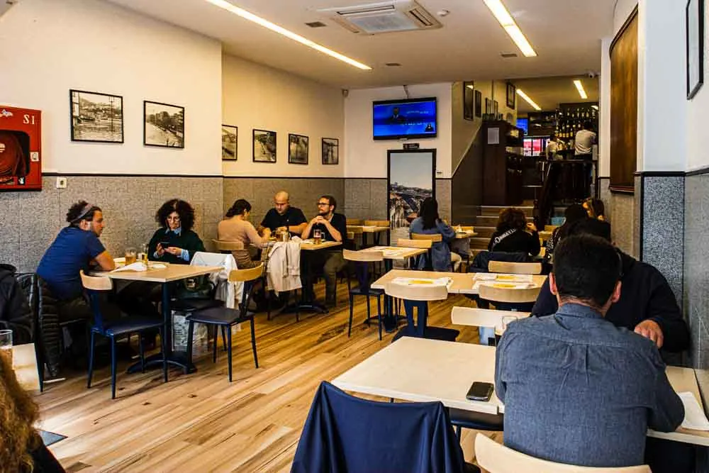 Cafe Santiago in Porto