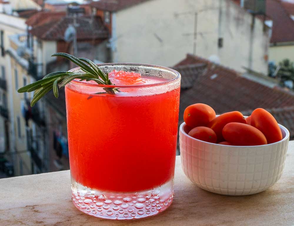 Tomate Cocktail with Tomatoes