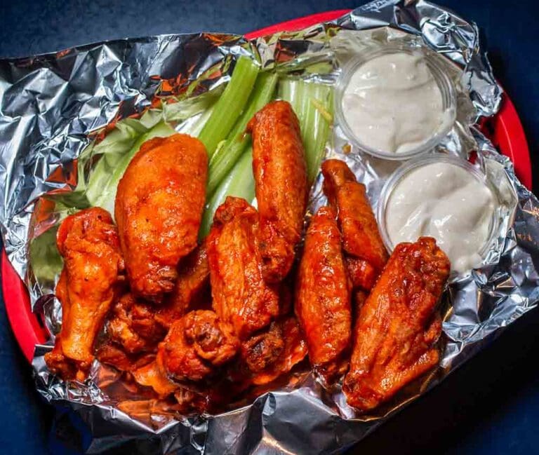 Buffalo Wings at Elmos in Buffalo