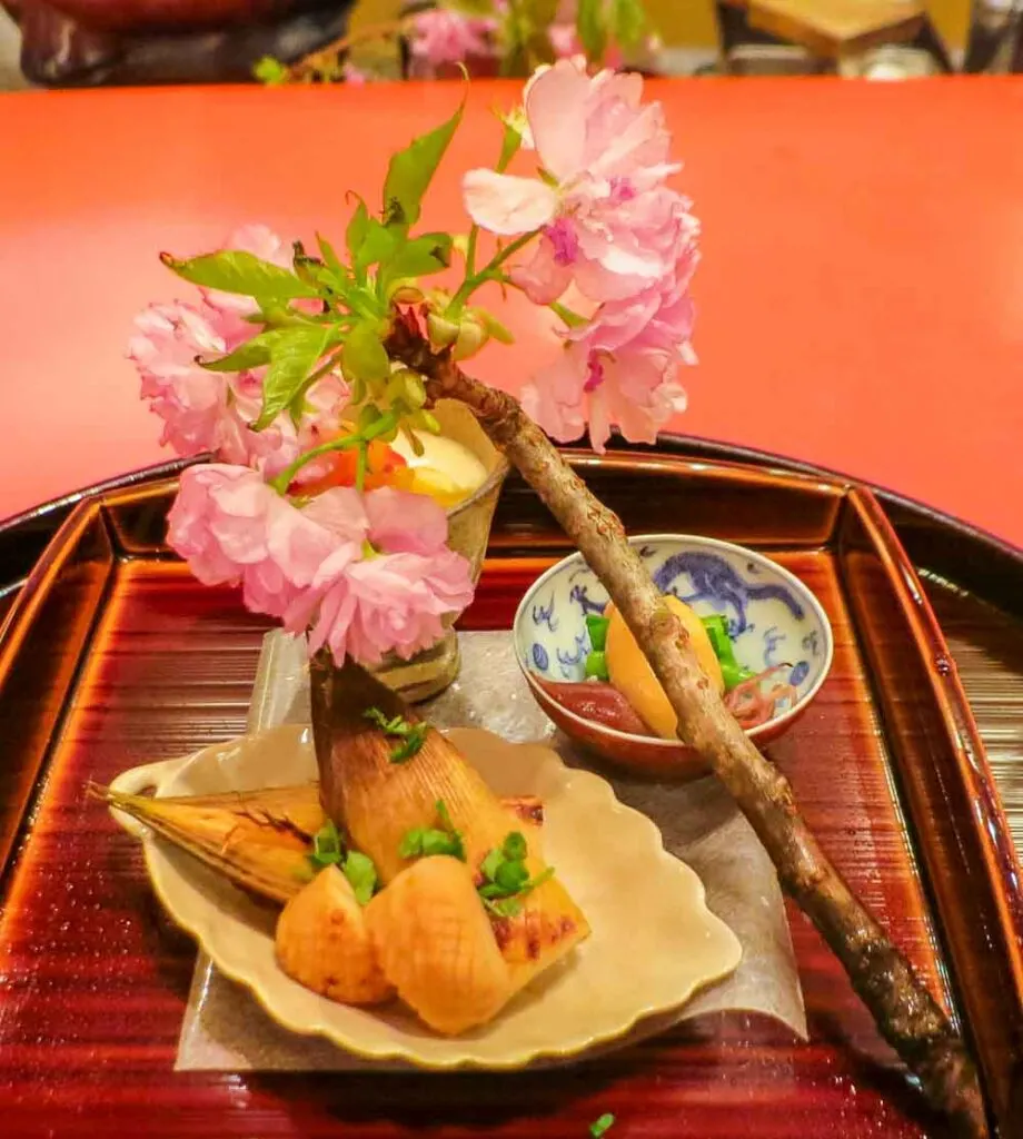 Kaiseki Meal with Cherry Blossom in Kyoto