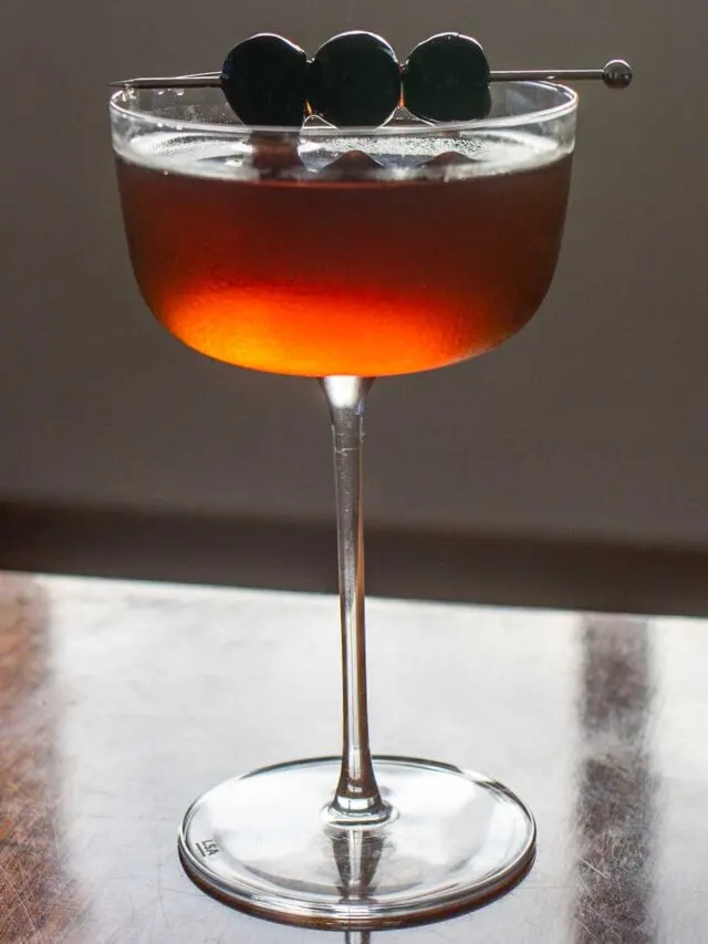 cropped-Bourbon-Manhattan-Cocktail-1.jpg