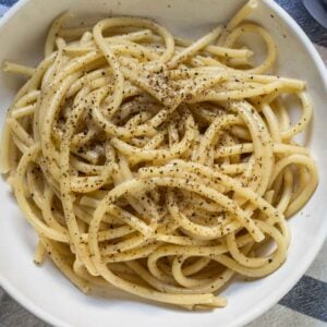 Bucatini Cacio e Pepe - Overhead