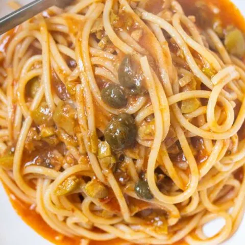 Spaghetti alla Puttanesca with Capers on Top
