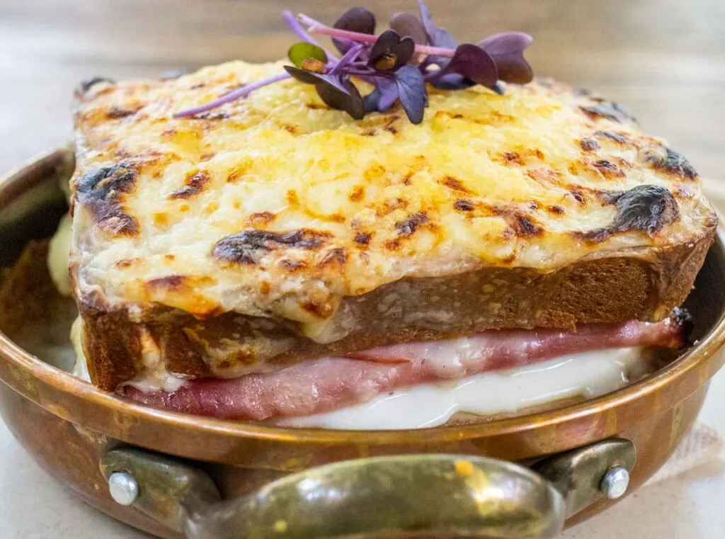 Croque Monsieur with Wurst sausage from Marquise