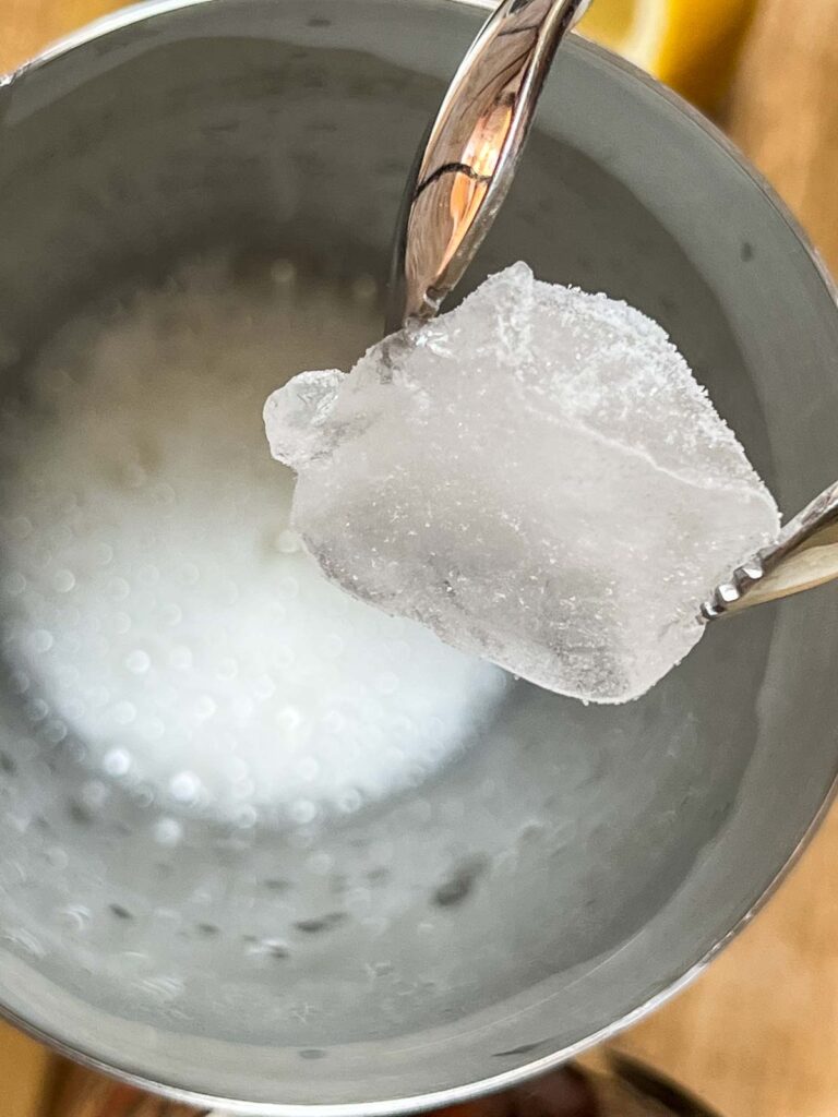 Adding Ice to a New York Sour