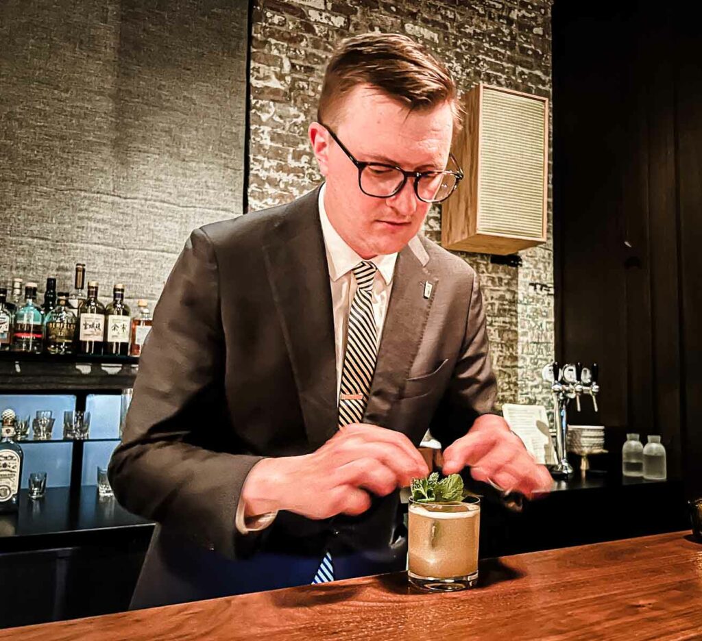 Mixologist at Oriole in Chicago