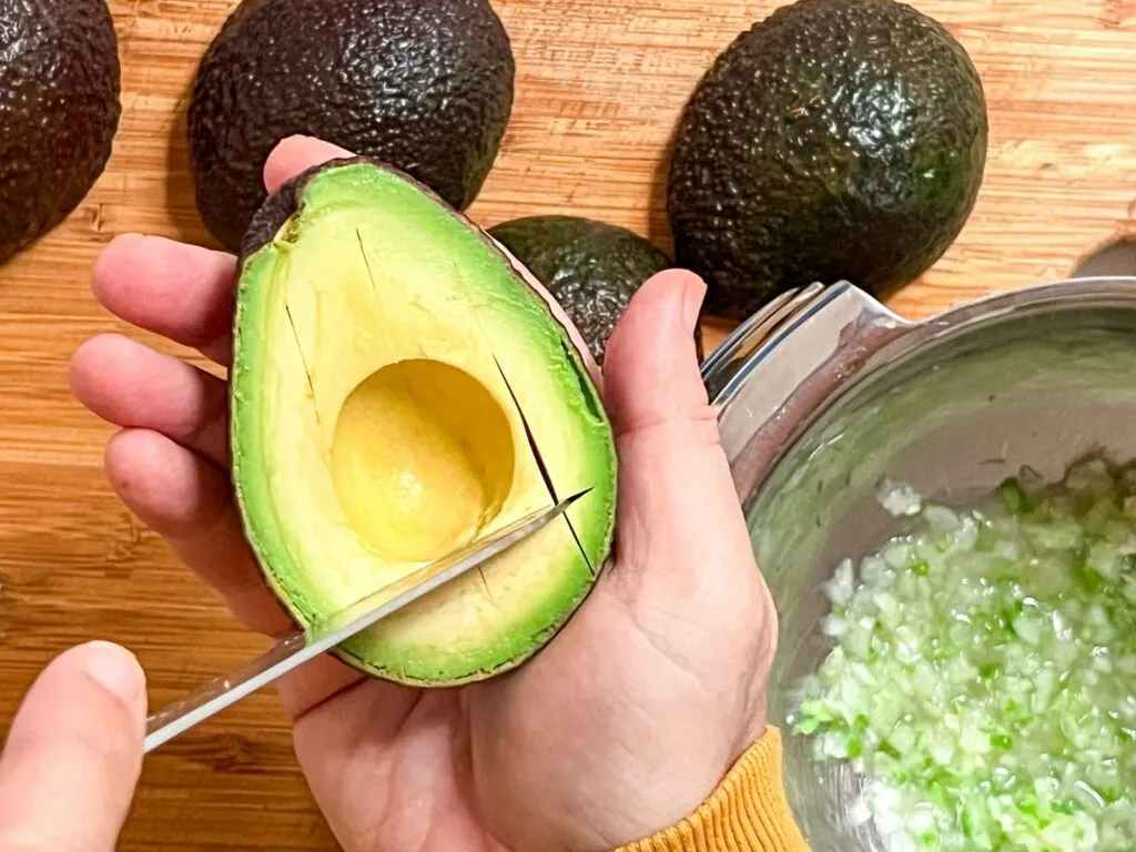 Scoring an avocado