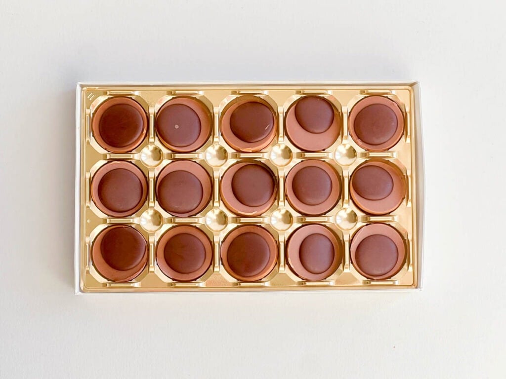 Open Toffifee Package